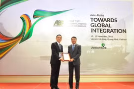 Vietnam estimula participación extranjera en reestructuración de sistema bancario