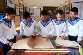 Celebran más exposición sobre pertinencia de Hoang Sa y Truong Sa a Vietnam