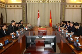 Ciudad Ho Chi Minh y Singapur acuerdan impulsar relaciones multifacéticas