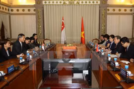 Ciudad Ho Chi Minh y Singapur acuerdan impulsar relaciones multifacéticas