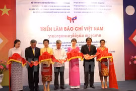 Celebran exposición de la Prensa de Vietnam 2016 en Laos