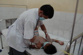 Hospital Central de Enfermedades Tropicales condecorado con Orden del Trabajo