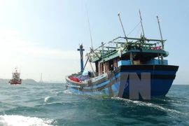 Vietnam trabaja con China para rescatar a pescadores náufragos