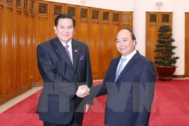 Vietnam y Tailandia buscan elevar trasiego mercantil a 20 mil millones USD