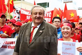 Activista checo refuta punto de vista de China sobre Mar del Este