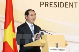 Vietnam da bienvenida a inversores singapurenses, afirma presidente