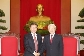 Líder partidista de Vietnam se reúne con jefe de organización de masas de Laos