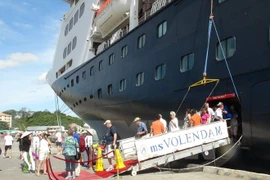Nha Trang recibe el primer crucero internacional en Año de Mono