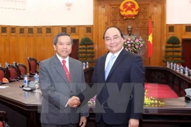 Vietnam y Laos comparten experiencias en desarrollo científico 