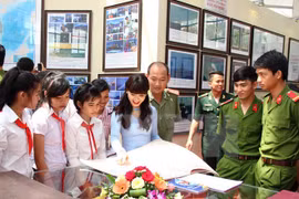 Inauguran exhibición de testimonios históricos de archipiélagos vietnamitas