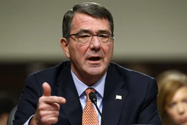 Secretario de Defensa de Estados Unidos, Ashton Carter, visita Filipinas