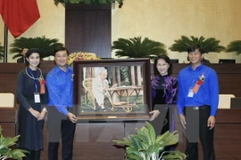 Honran en Vietnam a jóvenes ejemplares en seguimiento del ejemplo de Ho Chi Minh