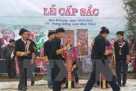 Sapa promueve ritual de la madurez de la comunidad Dao Rojo