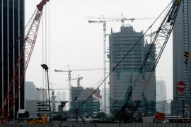 Economía indonesia crece menos de 5% por primera vez en seis años