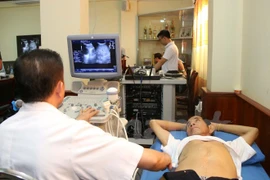 Vietnam ayuda a Laos a desarrollar sistema telemédico