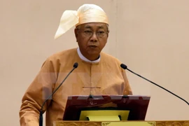 Htin Kyaw jura como presidente de Myanmar