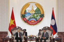 Vietnam y Laos buscan impulsar relaciones bilaterales