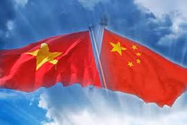 Líderes vietnamitas y chinos intercambian mensajes de felicitación