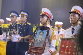 Funeral solemne en honor a nueve tripulantes de avión CASA-212