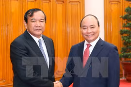 Premier vietnamita aboga por promover mecanismos de cooperación con Camboya