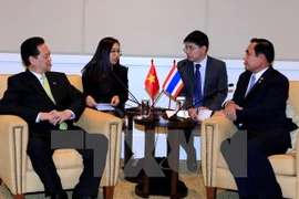 Primer ministro de Vietnam se reúne con su par tailandés