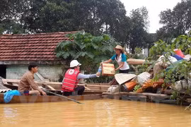Provincias vietnamitas afectadas por inundaciones reciben asistencia
