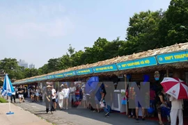 Miles visitantes acuden a festival turístico de aldeas de oficios tradicionales