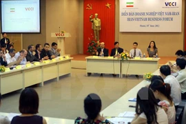 Vietnam e Irán promoverán cooperación en petroquímica durante visita del presidente