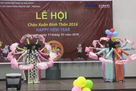 Festejan vietnamitas en el extranjero por Año Nuevo Lunar