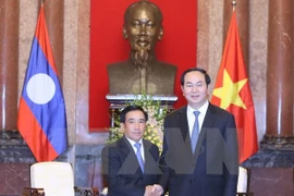 Presidente de Vietnam recibe a vicepresidente de Laos