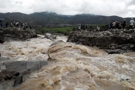 Inundaciones provocan más de 20 muertos y desaparecidos en Indonesia