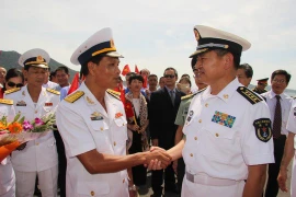 Khanh Hoa recibe buques de fuerzas navales de China