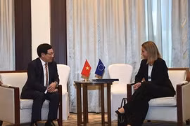 Recibe vicepremier vietnamita se reúne con alta representante de UE