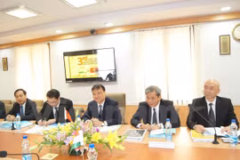 Vietnam y la India buscan expandir cooperación comercial