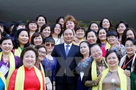 Premier elogia aportes de mujeres empresarias al desarrollo nacional
