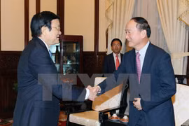 Presidente vietnamita solicita apoyo de Samsung a la industria auxiliar