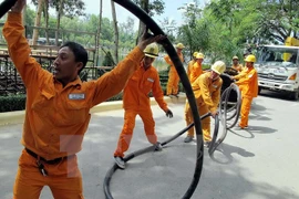 Vietnam pone inversión para llevar luz a zonas montañosas e isleñas