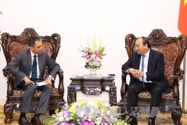Premier de Vietnam recibe a nuevos embajadores de Malasia y Tailandia