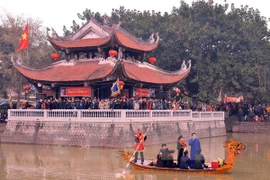 Miles de turistas participan en festival tradicional de la provincia de Bac Ninh