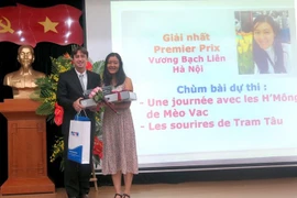 Reportera de VNA gana primer premio de escritura francesa