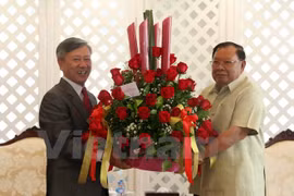 Embajador vietnamita felicita al nuevo presidente de Laos