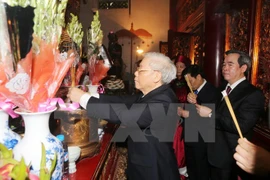 Líder partidista vietnamita rinde homenaje a los fundadores de la nación