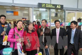 Primeros turistas extranjeros llegan a Da Nang en ocasión del Tet