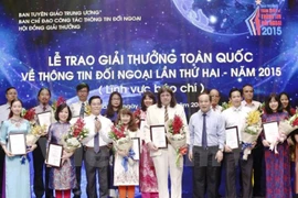 Conceden en Vietnam premio nacional de informaciones al exterior 2015