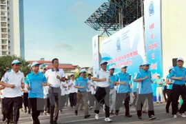 Lanzan la carrera “Por la paz” en Hanoi