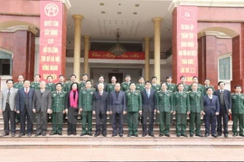 Líder partidista visita Comandancia Militar de Hanoi