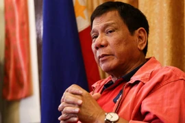Presidente filipino dio luz verde "en principio" a la extensión de la ley marcial en isla de Mindanao