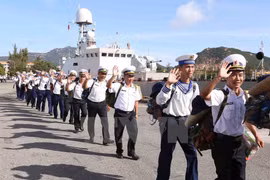 Felicitan a soldados nacionales en archipiélago de Truong Sa en ocasión del Tet