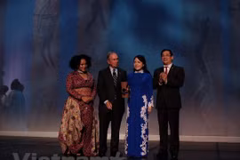Ministerio de Salud de Vietnam recibe premio internacional de control de tabaco