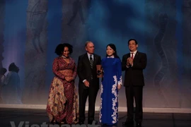 Ministerio de Salud de Vietnam recibe premio internacional de control de tabaco